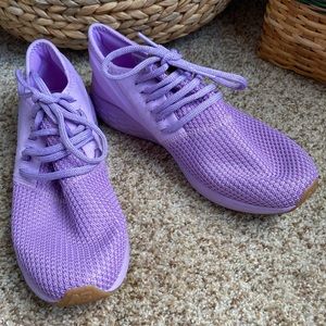 New balance purple athletic shoes